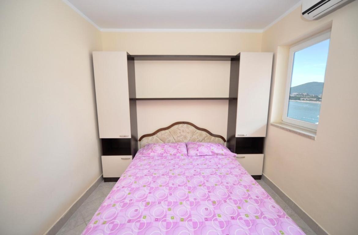 Rafailovici Holiday Apartments Eksteriør bilde