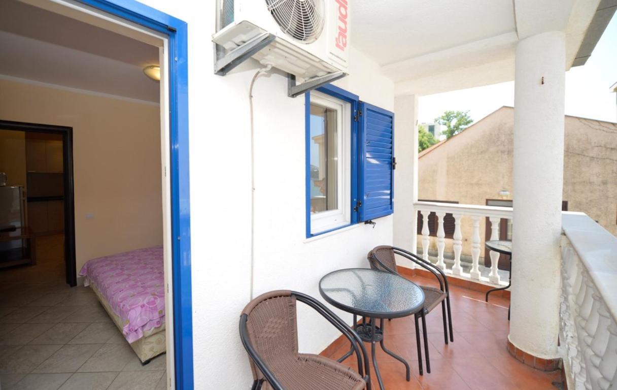 Rafailovici Holiday Apartments Eksteriør bilde