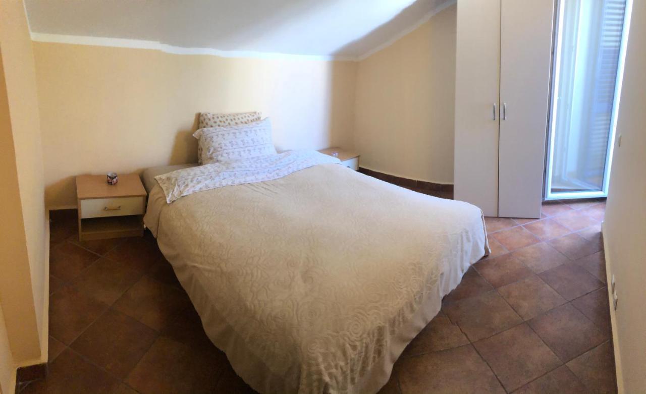 Rafailovici Holiday Apartments Eksteriør bilde