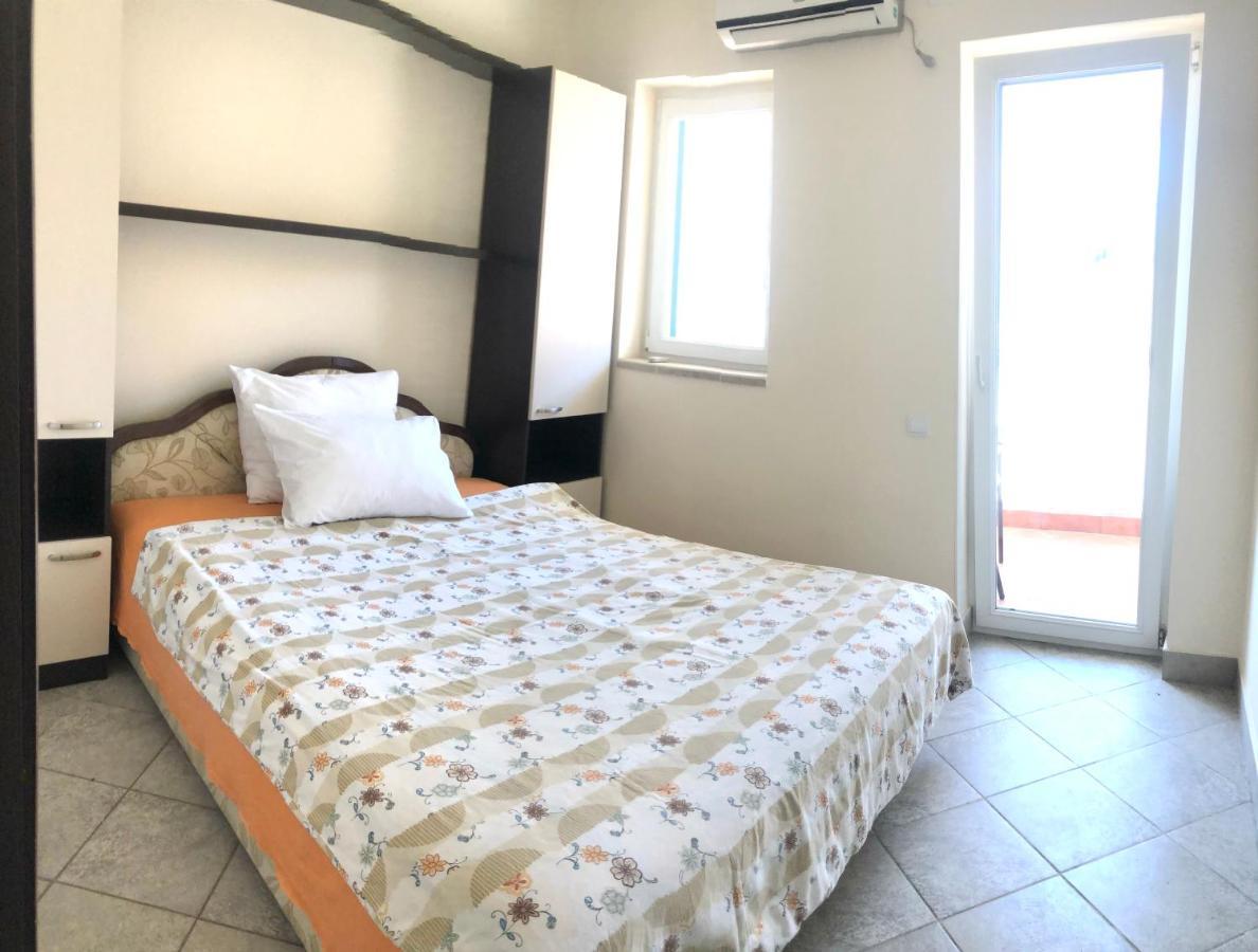 Rafailovici Holiday Apartments Eksteriør bilde
